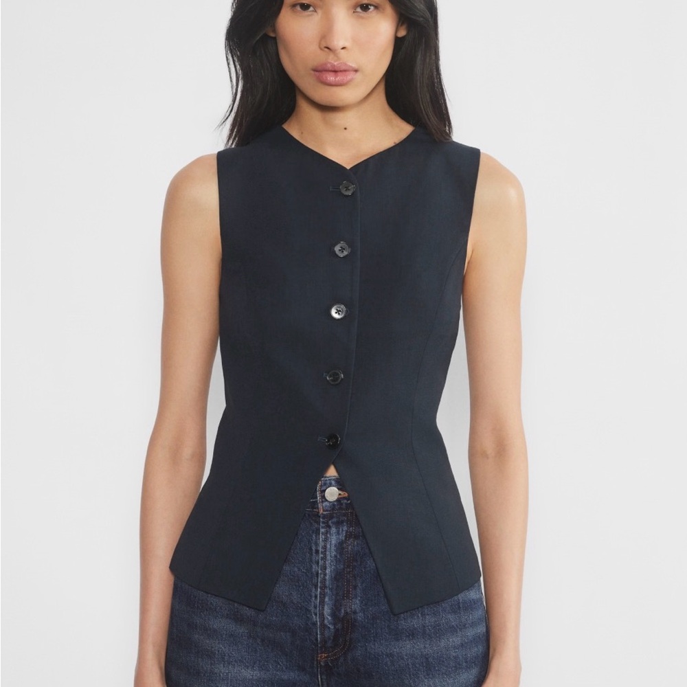 Aritzia Regal Vest